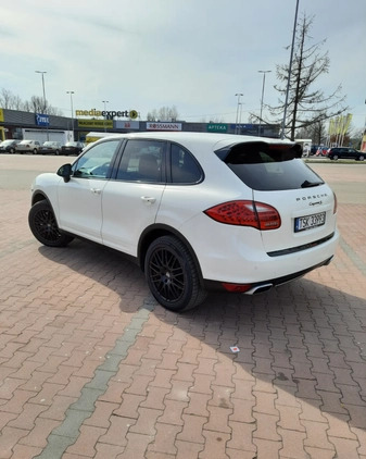 Porsche Cayenne cena 97000 przebieg: 213000, rok produkcji 2010 z Wadowice małe 137